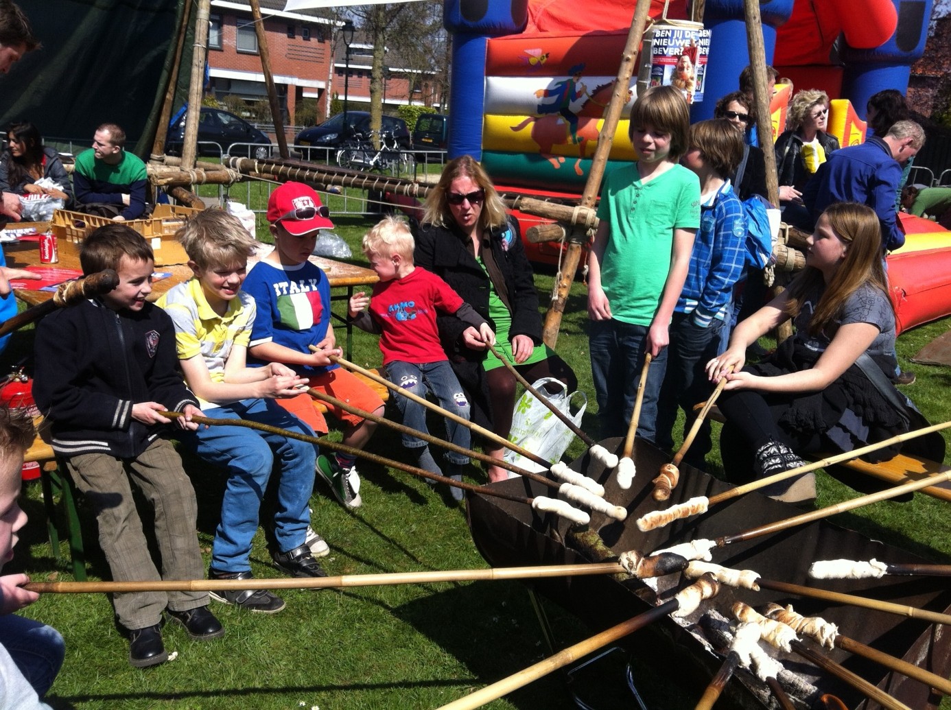 Broodjes bakken op de esreinmarkt
